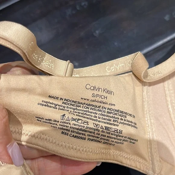 Calvin Klein, wireless nude bra - Picture 4 of 4